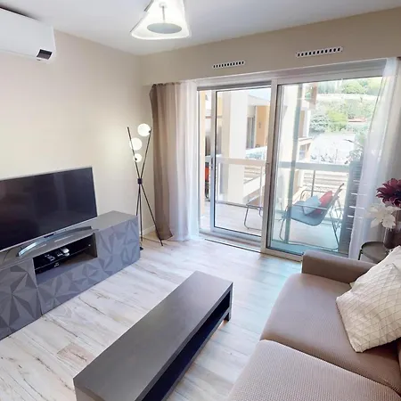 Apartment 3 Pieces Climatise Neuf Centre Avec Terrasse - Fr-1-196-384 *